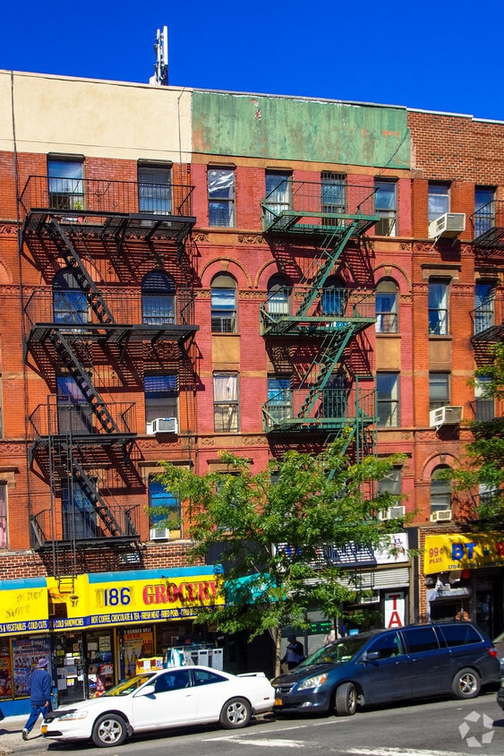 Building Photo - 1702 Amsterdam Ave