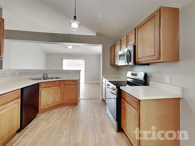 Foto del edificio - 1420 Shorewood Dr