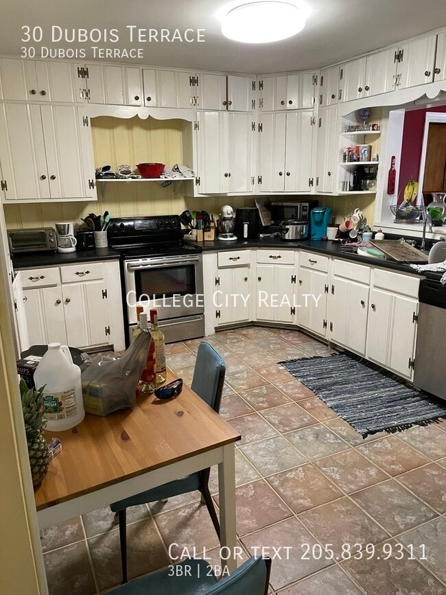 Foto del edificio - 30 Dubois Terrace