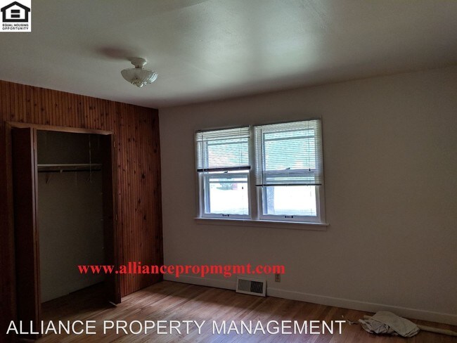 Building Photo - 4 br, 2 bath Apartment - 411 S. 14TH AVE.