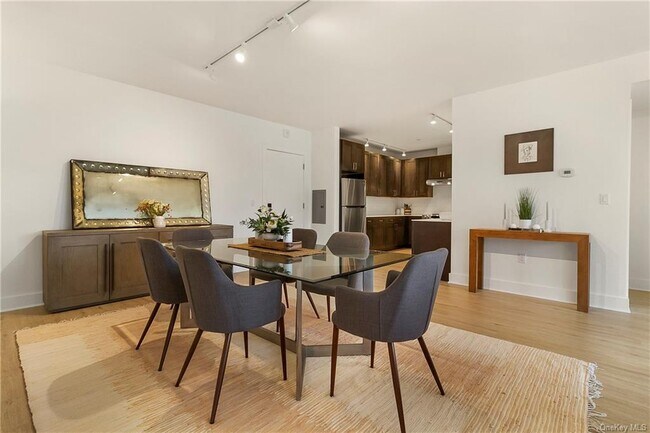 Foto del edificio - 30 Edgewater Pl