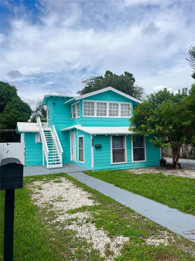 Foto principal - 10828 NE 4th Ave