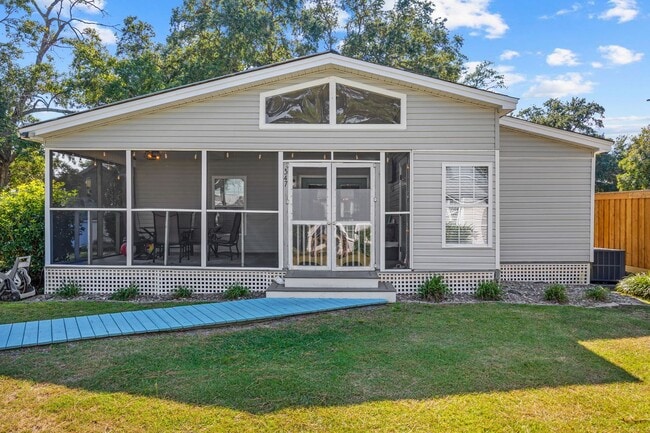 Photo - SNOWBIRD RENTAL- 4 blocks 2 Sea & Fire Pit House