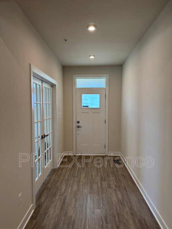 Building Photo - 2609 Skeeter Ct