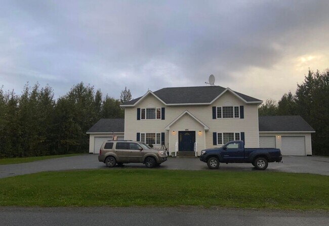 Foto del edificio - 2 Bedroom/1 Bath w/Heated Garage & Washer/...