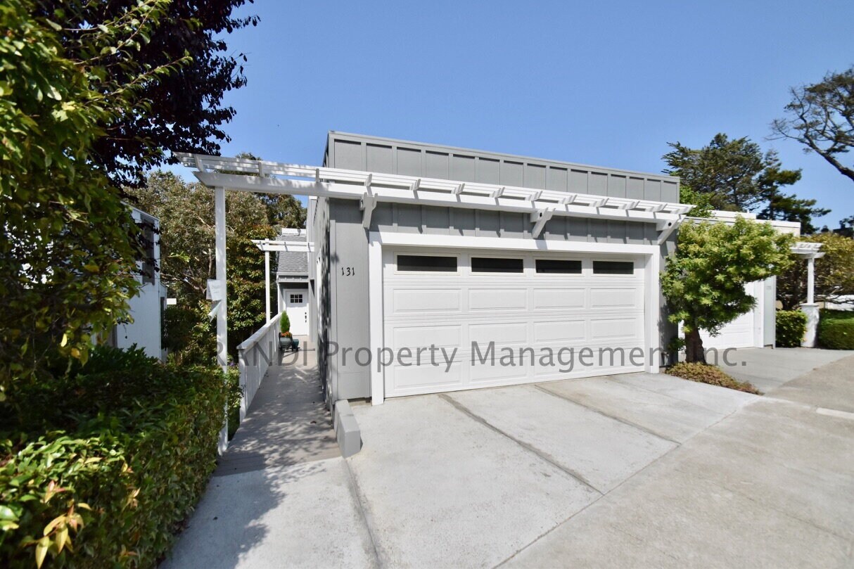Foto principal - Impeccable Quality in this Recently Remode...