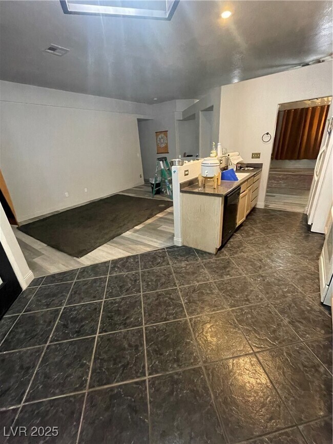 Building Photo - 2506 Roaring Lion Ave