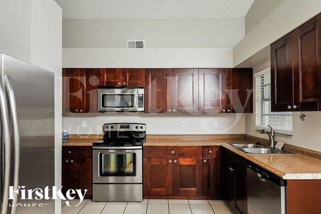 Foto del edificio - 1807 Greenwood Valley Dr