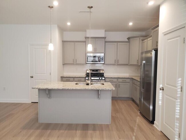 Building Photo - 137 Orvis Dr