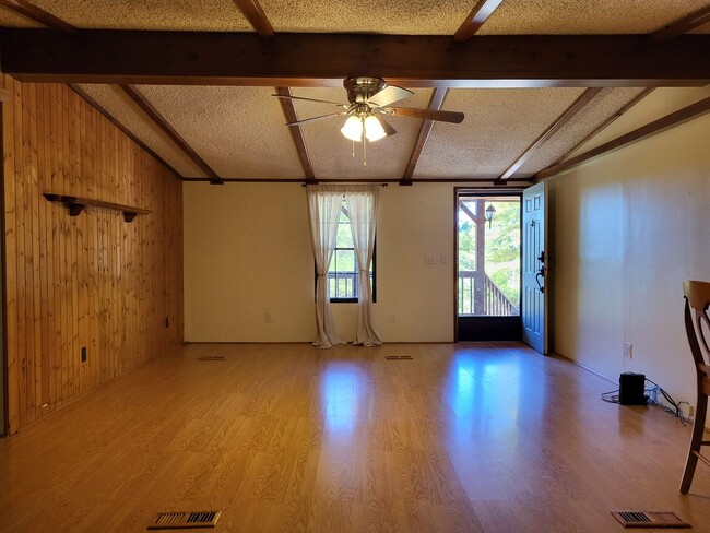 Building Photo - Doublewide with 3 car garage