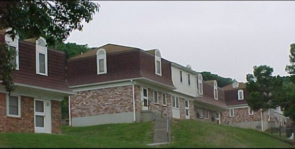 Primary Photo - Chalet Manor
