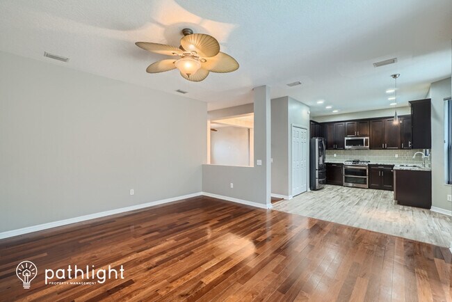 Foto del edificio - 4925 Windingbrook Trail, Wesley Chapel, FL...
