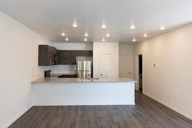 Foto del edificio - 352 N Galloway Ave