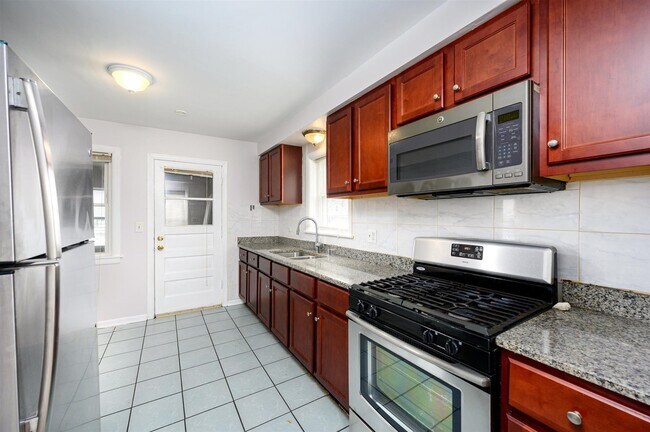 Building Photo - 5439 W Schubert Ave