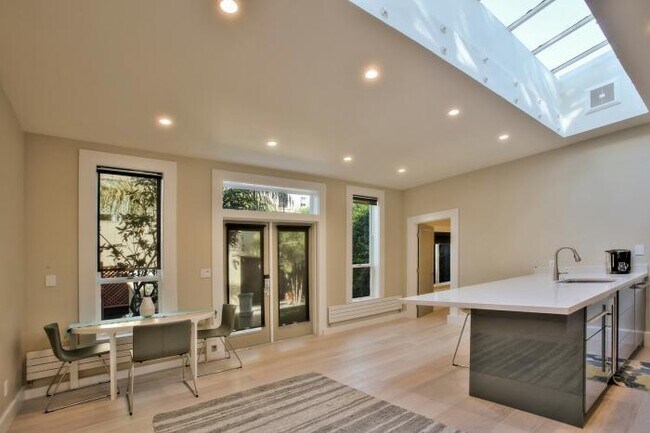Building Photo - 1 bedroom in San Francisco CA 94114