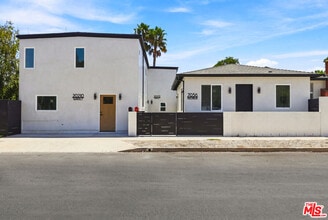 Building Photo - 20212 W Gault St