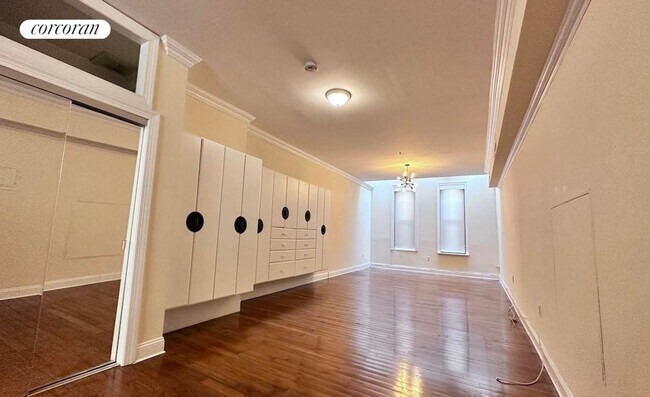 Foto del edificio - 367 E 62nd St