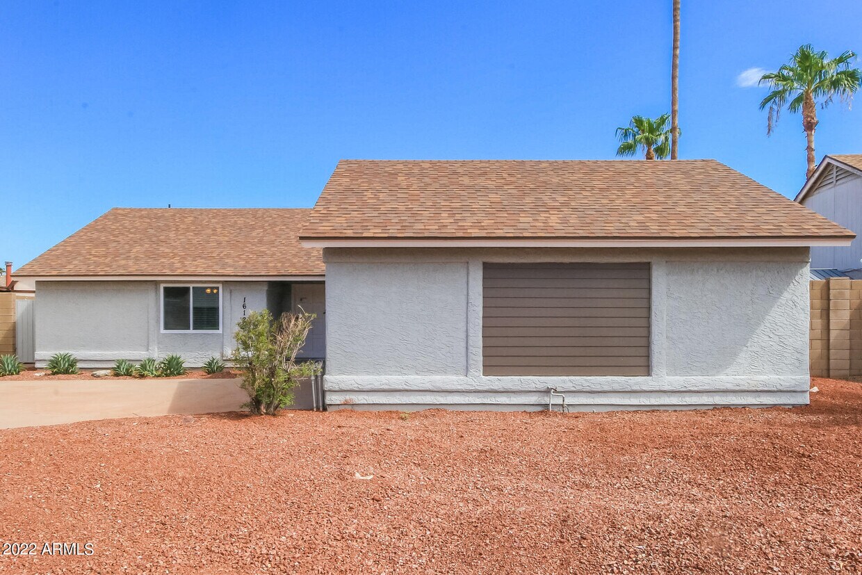 Primary Photo - 1612 W Citation Ln