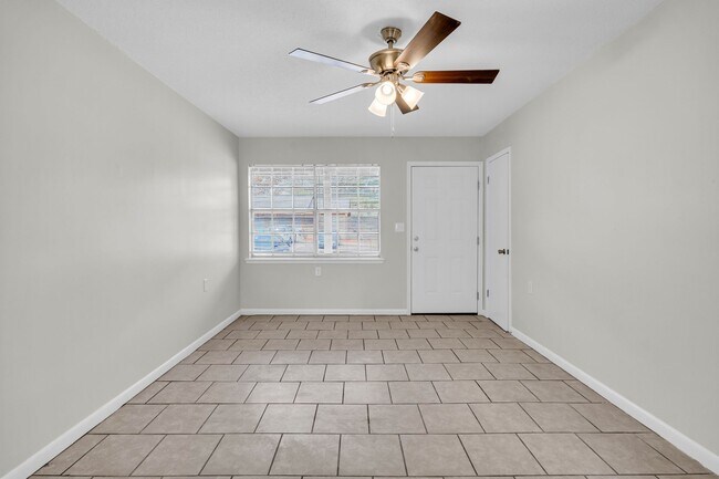 Foto del edificio - Bully's Landing