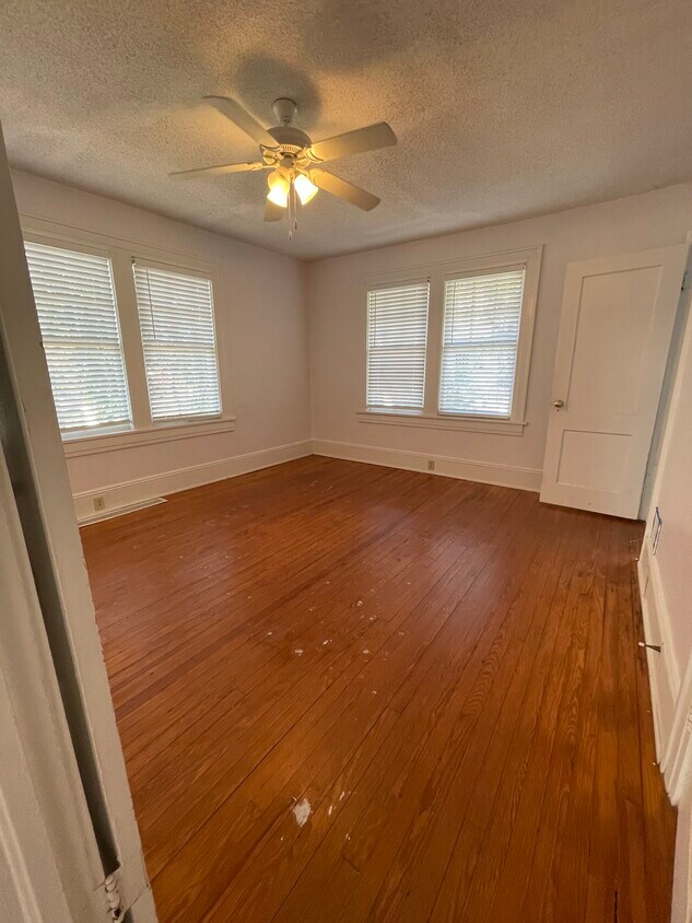 Foto del edificio - 308 Corbin Ave