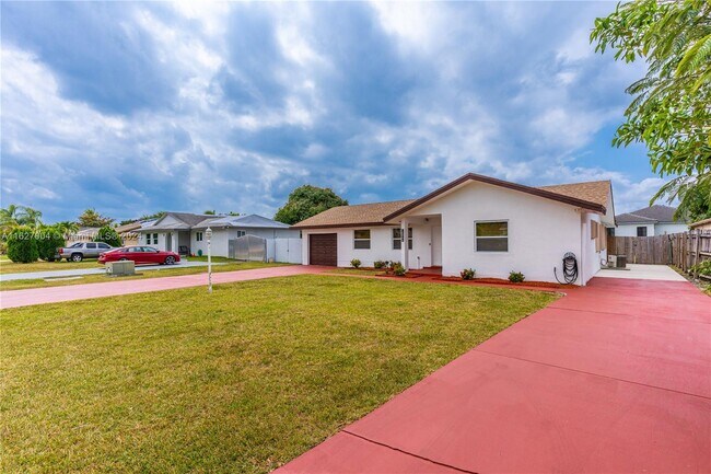 Building Photo - 16864 SW 109th Ct