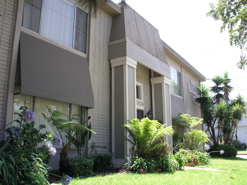 Foto principal - 324 Imperial W Ave
