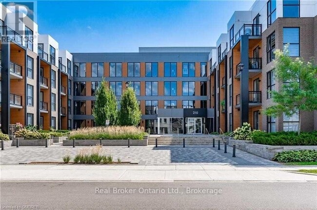 Building Photo - 210 Sabina Dr