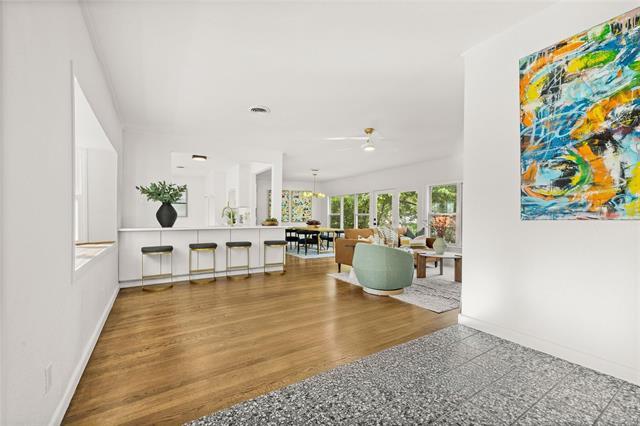 Foto del edificio - 7323 Daingerfield Dr