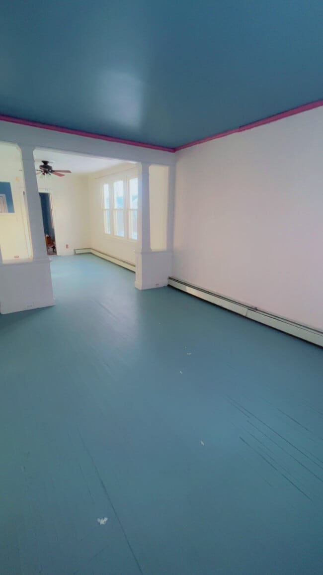 Building Photo - 157 Locust St