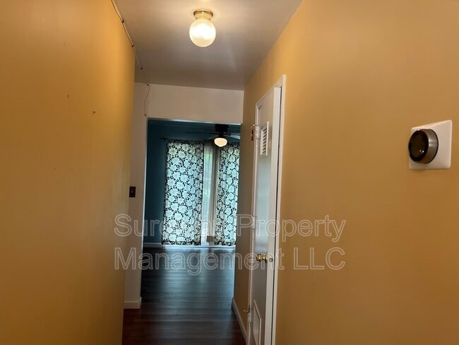 Building Photo - 49 Scarborough Ct