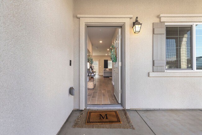 Foto del edificio - Clovis Eastside Home, 4BR/3.5BA, Built 201...