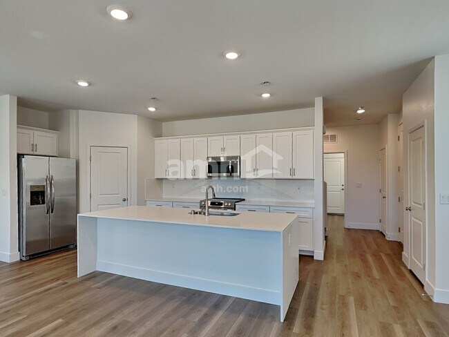 Foto del edificio - 4660 Flaming Ridge Trail