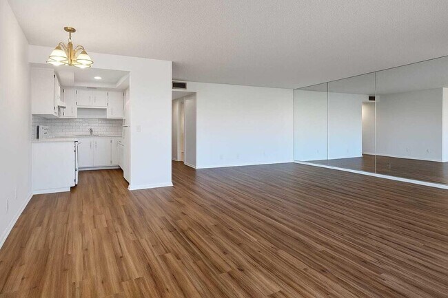 Foto del edificio - 227 Castlewood Dr