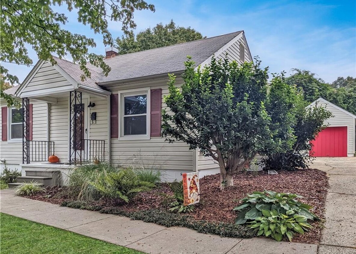 Primary Photo - 2/ 1 Home for Rent!