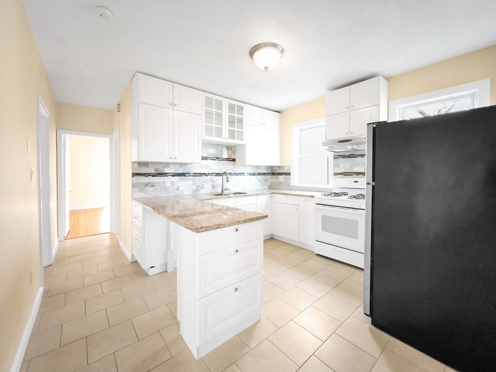 Foto principal - 24 Montvale St