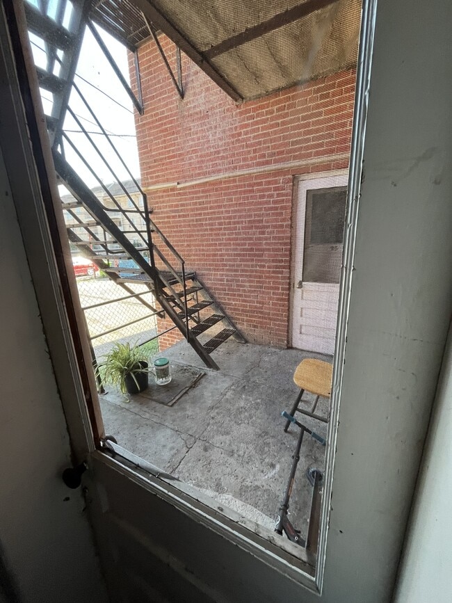 Building Photo - 2210 15th Ave