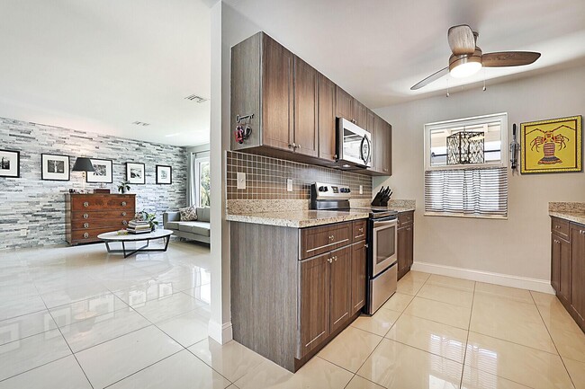 Foto del edificio - 441 NE 24th St