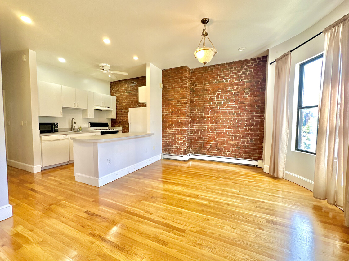 Foto principal - 802 Tremont St