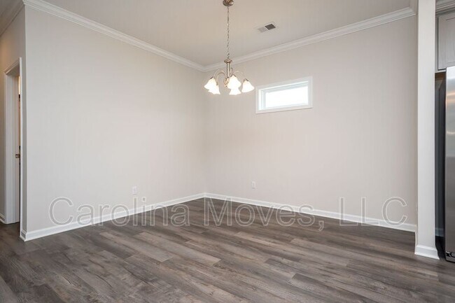 Foto del edificio - 124 Strongridge Trl