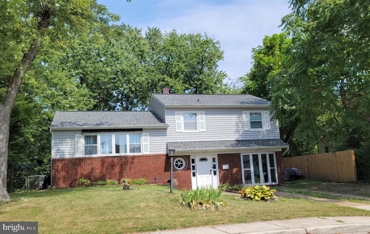 Primary Photo - 703 Marlboro Rd