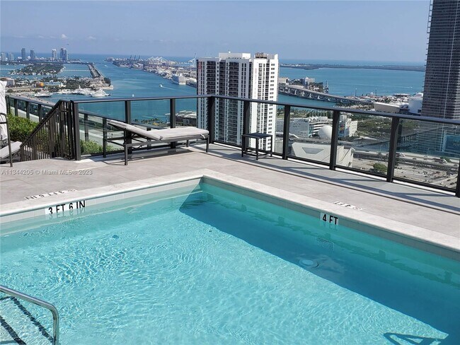 Foto del edificio - 1600 NE 1st Ave