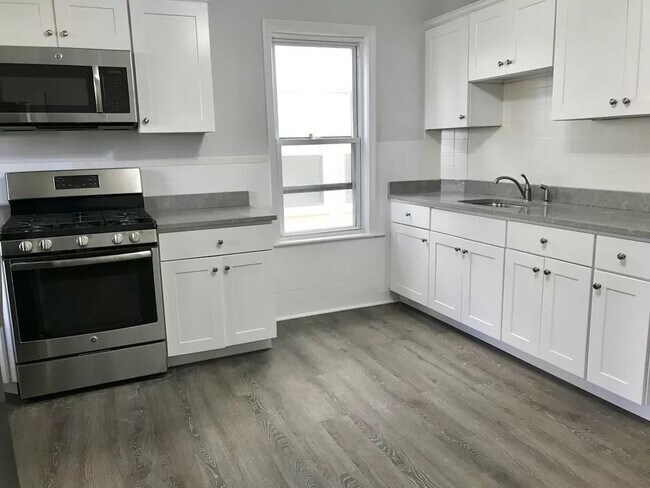 Kitchen - 69 Clarkson St