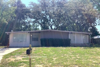 Building Photo - 1110 E Camellia Dr