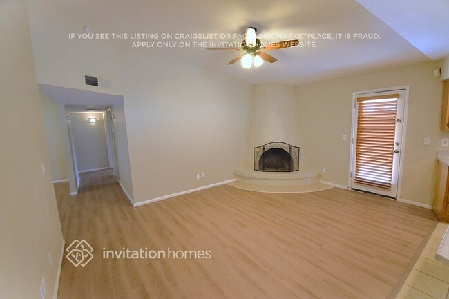 Foto del edificio - 11616 N 66th Dr