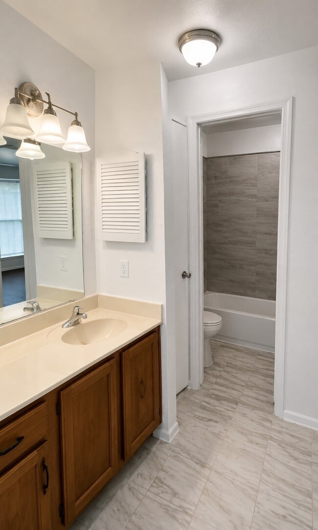 Building Photo - 2103 Place Rebecca Ln