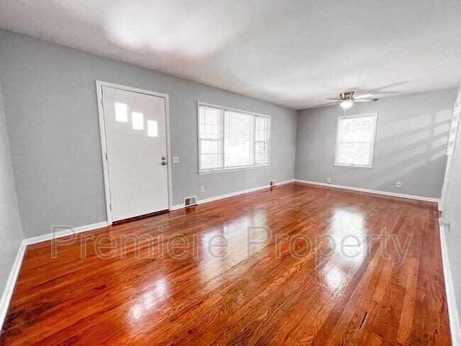 Foto del edificio - 5513 Lane Ave