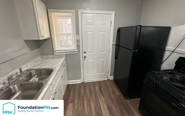 Foto del edificio - 3088 Beaumont Ave