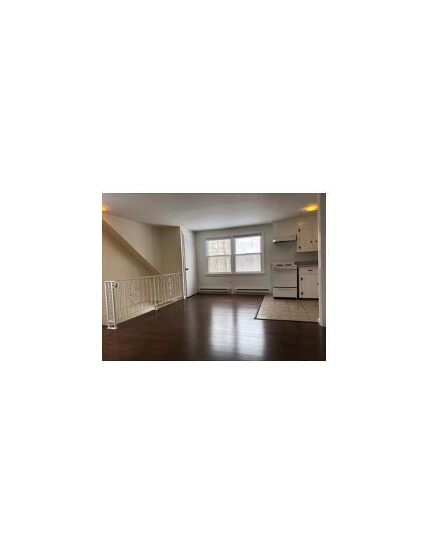 Building Photo - 106 B Spring St