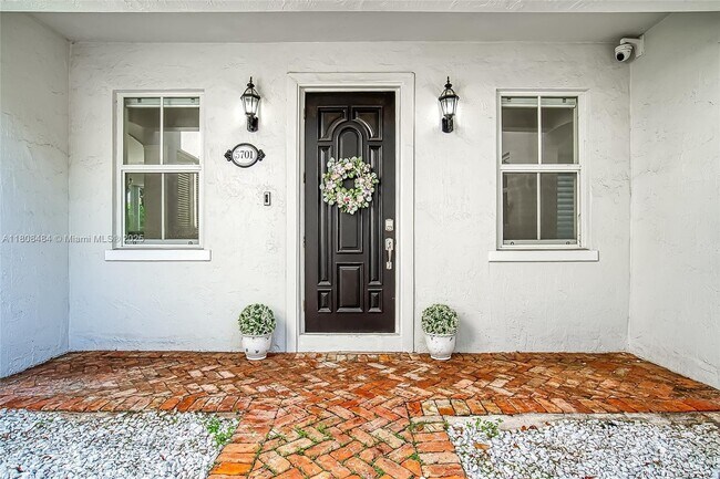 Building Photo - 5701 SW 85th St