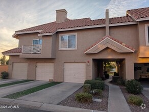 Building Photo - 1633 E Lakeside Dr
